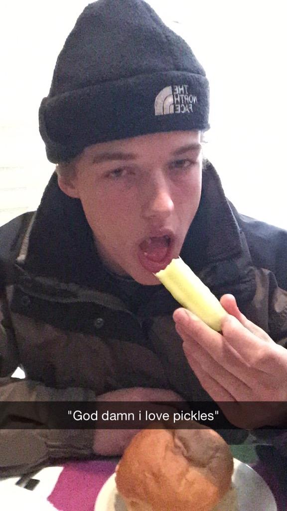 Joel_Ivy17's tweet photo. Happy birthday @troe26 hope you have a dope day and celebrate it to the fullest!#18
#buffass http://t.co/KqfxX2H9ng