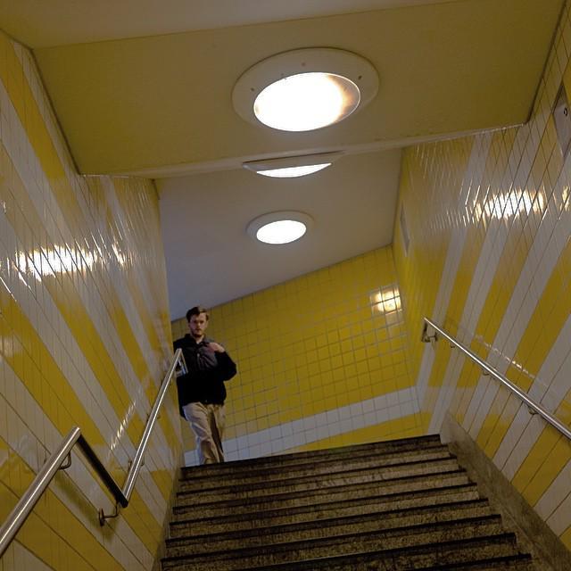 berlinstagram's tweet photo. #yellowwar #dizzyberlinstagram http://t.co/8hK5A5LagD http://t.co/XYHdJWuCkC