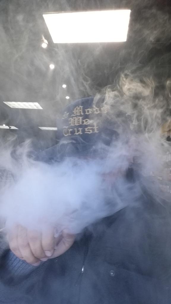 SpankedE's tweet photo. Rise and shine its vapin time!!!! #vapelife #vape #vaping #vaping2015 #vapecloud #vapor #eliquids #vapecommunity http://t.co/YsPuvpF4if