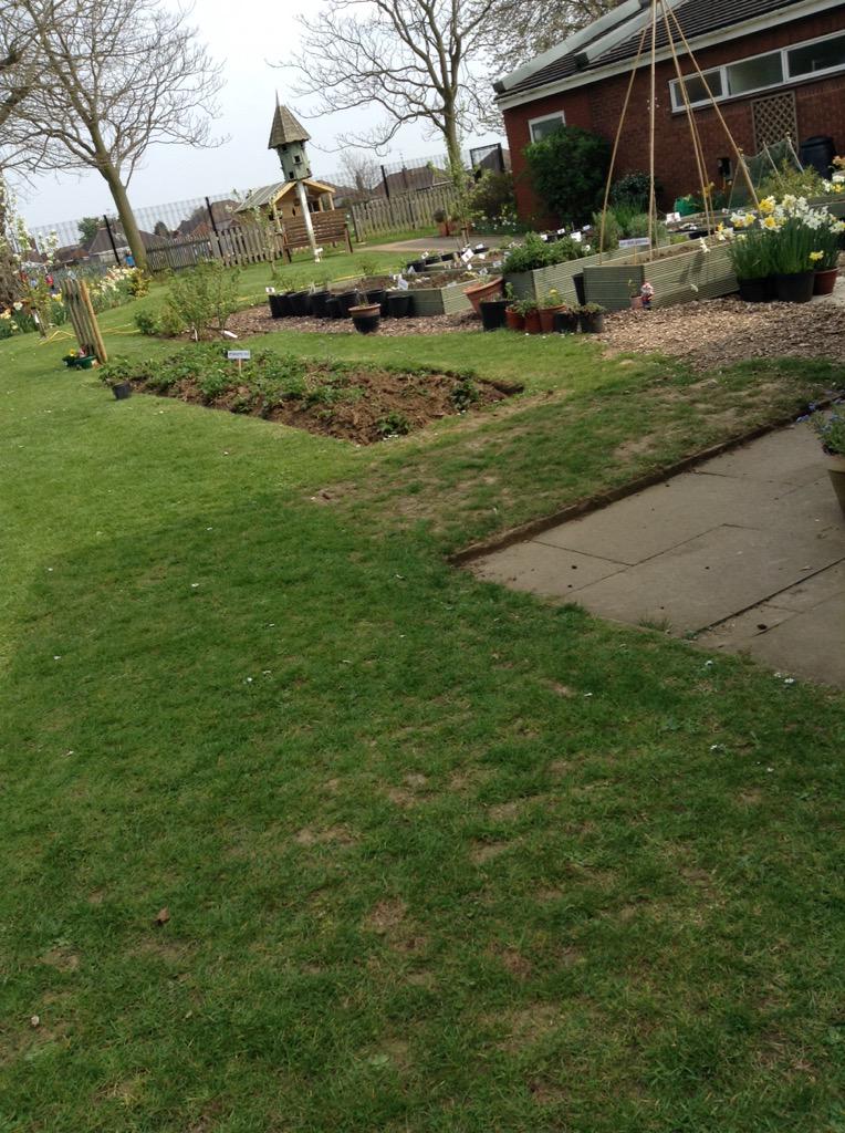 PLC_6CS's tweet photo. More pictures of our garden http://t.co/KwwyGpgQ0I