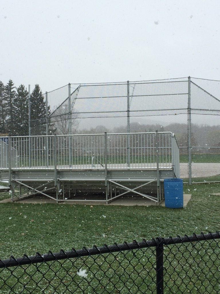 Kaceybids11's tweet photo. Seriously? It's April 24, not February 24! #worstspringsbseasonever! http://t.co/qG8ocLuy6Q
