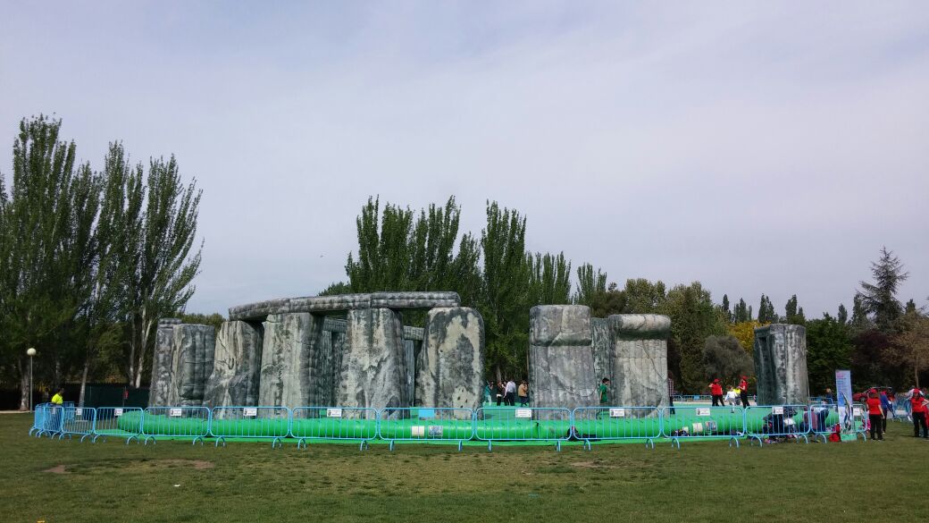 Rentilon's tweet image. #Plan #gratis el finde: conoce el castillo hinchable + grande del mundo en #Móstoles (#Madrid) goo.gl/gaUQFu