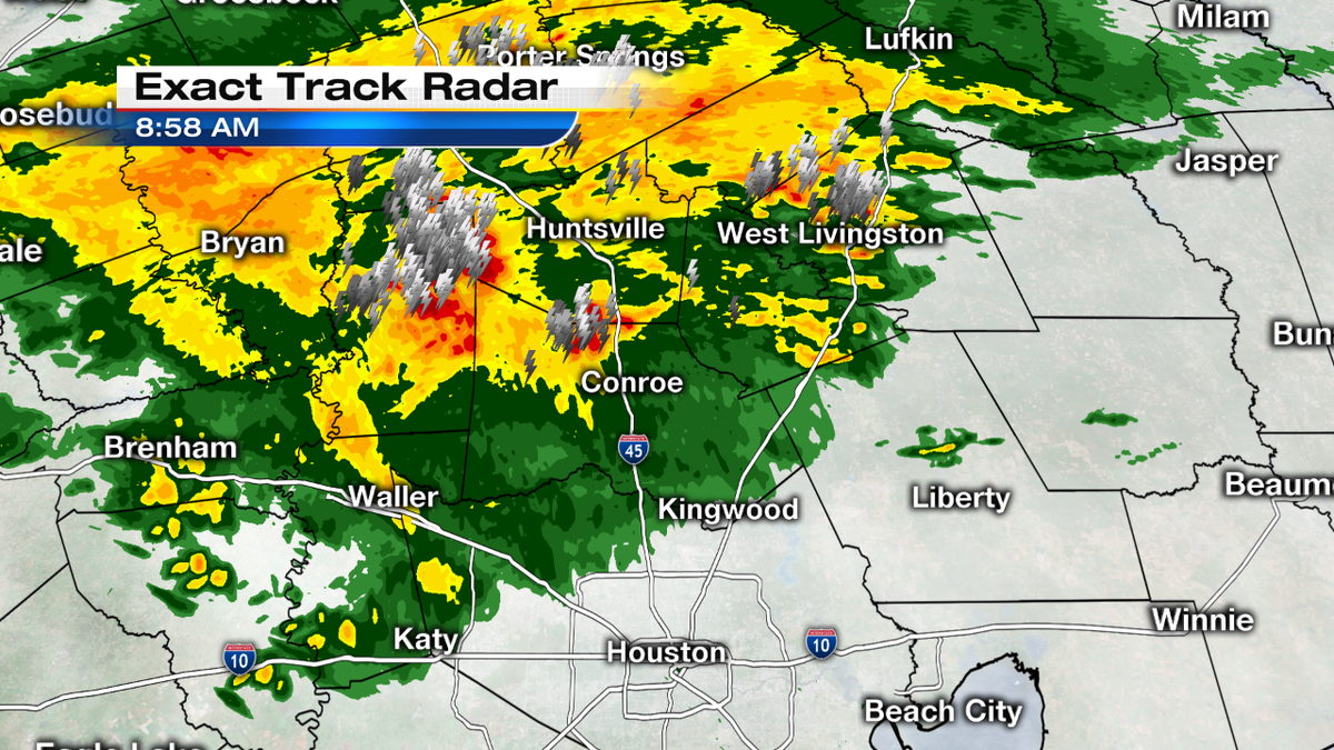 KPRC2Justin's tweet photo. HEADS UP: Huntsville and West Livingston, lots of lightning and heavy rain moving NNE. More coming late tonight. http://t.co/XfunLSdGQH