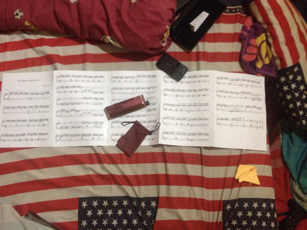 Kurang panjang apa bahan latian nya gahahah -_- 😂