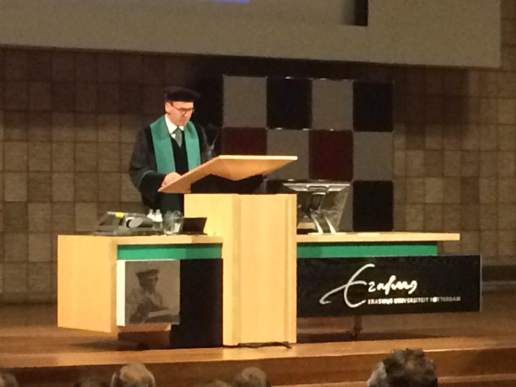 rdjamin's tweet photo. Oratie Prof Joachim Aerts: Pulmonale oncologie: niet immuun voor behandeling #Amphia http://t.co/PO8j3io7dn