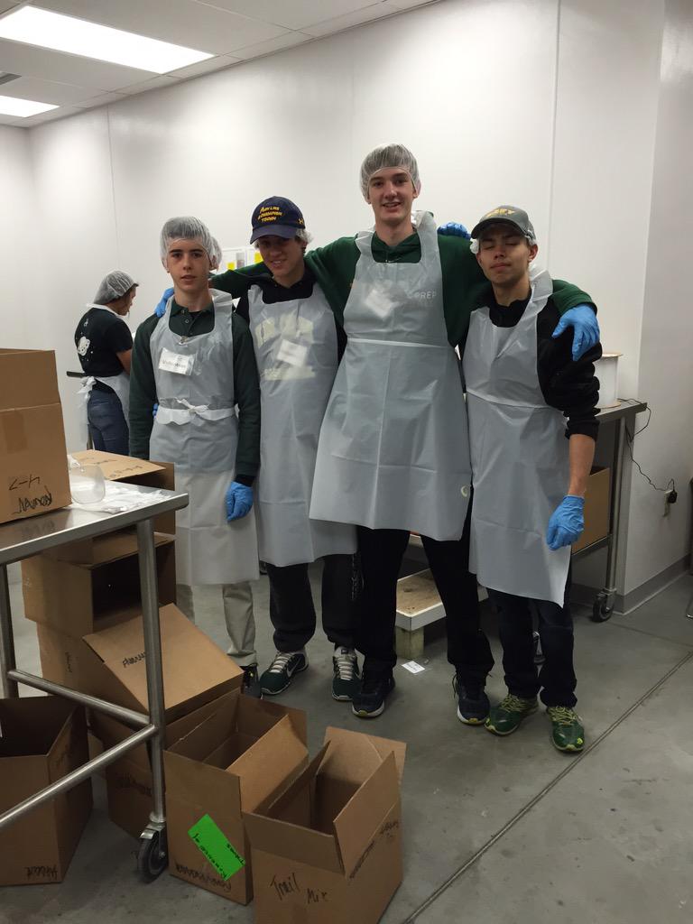 HackettCatholic's tweet photo. Sophomore Men rocking the aprons #HCPWorkathon2015 http://t.co/aljr575mvv
