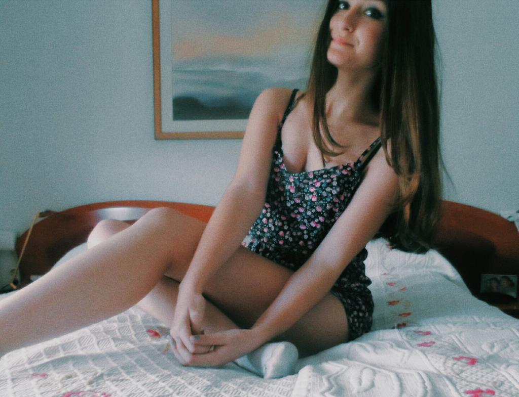 _idkpizza's tweet photo. #NoviaGiorgio2015 Tengo 15 años pero lo hago porque me hace ilusión jo 😔 http://t.co/rBeC7BYmCG