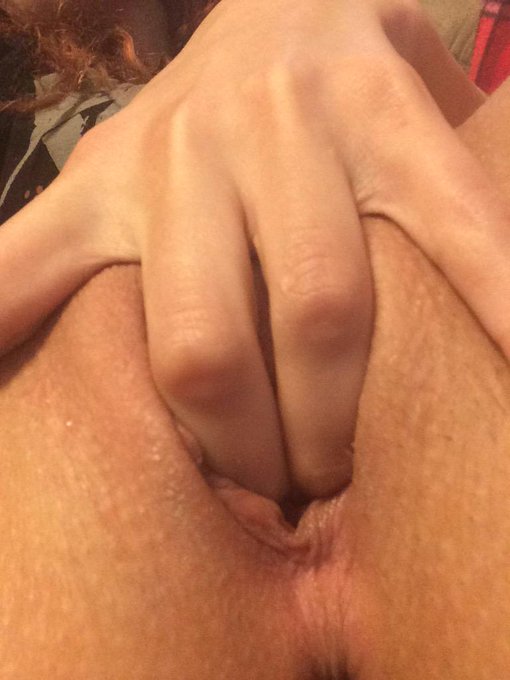 I cant twitter in the morning... So ill just play with my twat, be on cam soon http://t.co/EqF2jrexW<a href="/tag/bathtime"class="tags"><span>#bathtime</span></a><a href="/tag/tits"class="tags"><span>#tits</span></a><a href="/tag/bush"class="tags"><span>#bush</span></a><a href="/tag/hairypussy"class="tags"><span>#hairypussy</span></a>