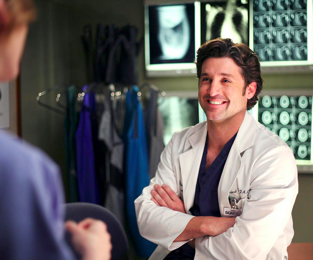 TVGuide's tweet photo. #WhyINeed48HoursInADay to actually realize what happened on #GreysAnatomy last night #RIPDerek http://t.co/njc403IUHv http://t.co/laQeasiXC4