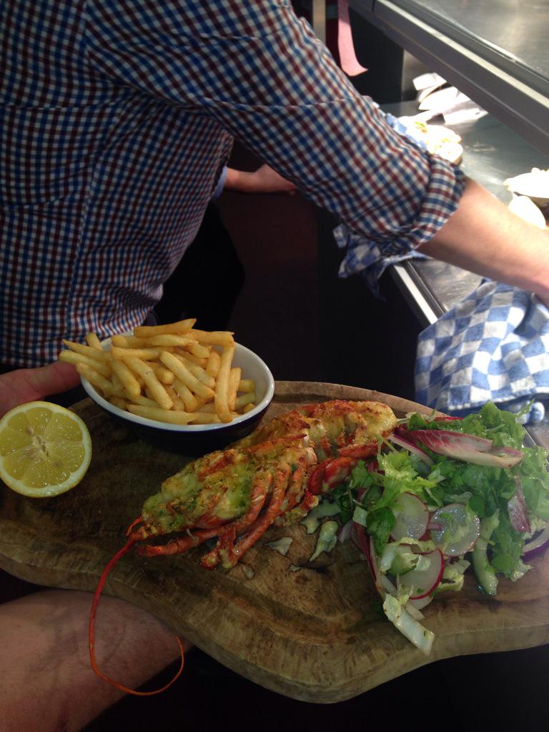 4 sold in the first 15minutes #lobsterfriday