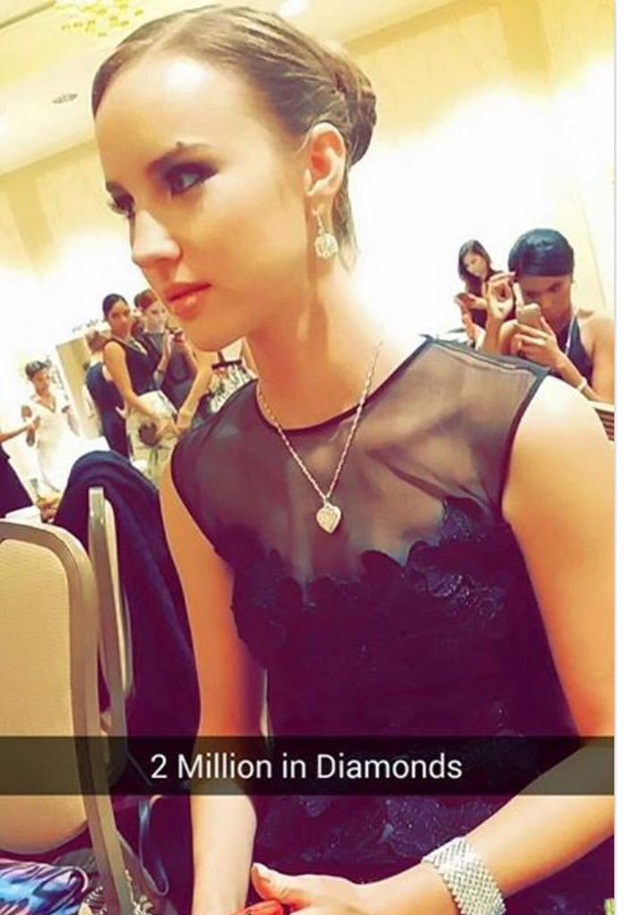 starlaunching's tweet photo. #JRPModel #MadelineZerbe & #model #JessicaMushtare at the Jewelers of America Fashion Show. #JAFashionShow http://t.co/w4iqWupwHp