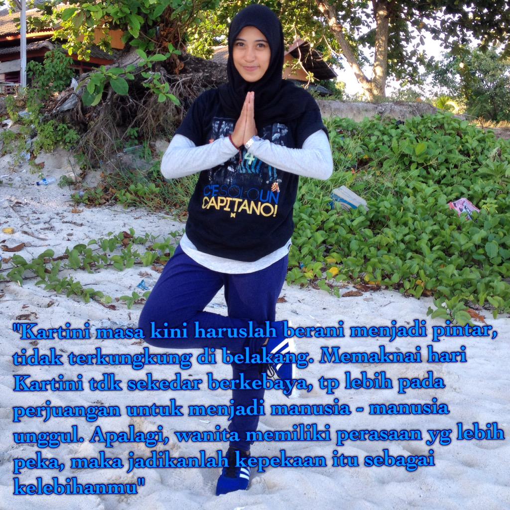 lia_crystalia's tweet photo. #KartiniInternonaICI @InterClubIndo @ICI_Internona @ICI_Ambon internona ambon 🙏 http://t.co/cFP6SLeTJD