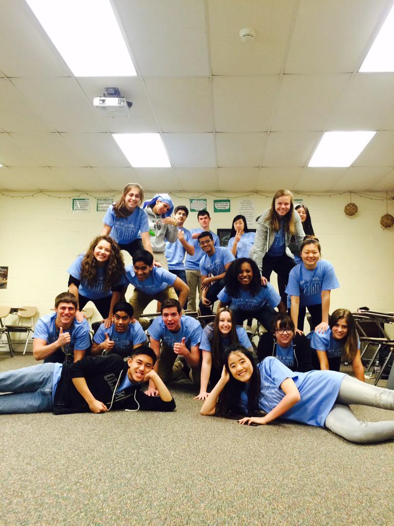HeatherSchroed9's tweet photo. #FHSpsych Best 3rd period psych class! http://t.co/RcwAuZpqzM