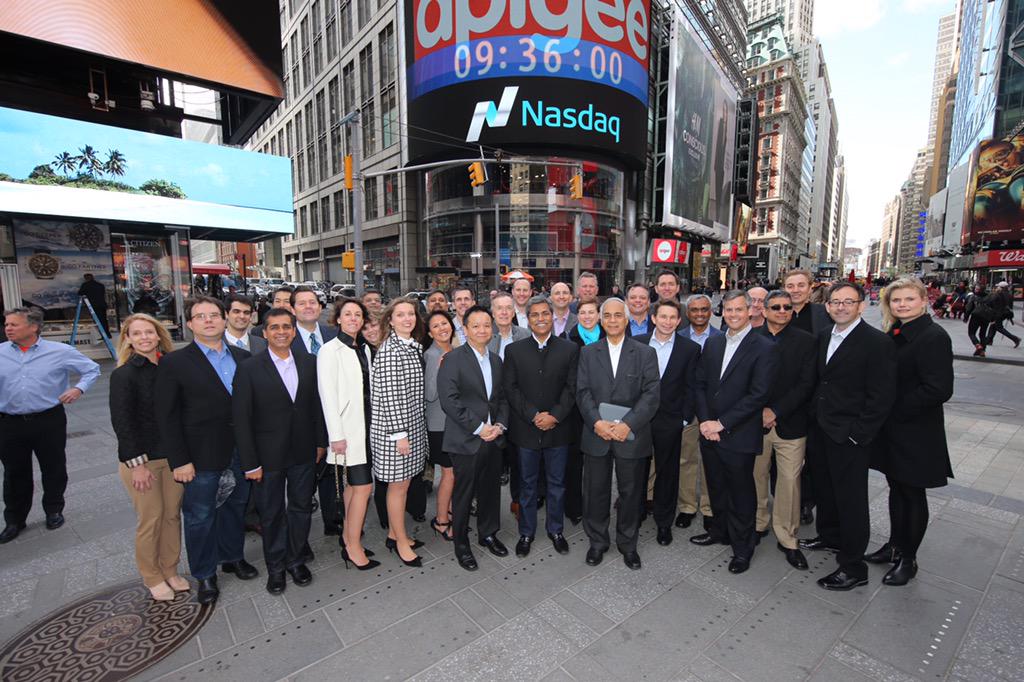 NasdaqExchange's tweet photo. After the @Nasdaq Opening Bell, @Apigee takes over #TimesSquare! 🎉🔔 $APIC #IPO #IloveAPIs http://t.co/IvnlnHWeQZ