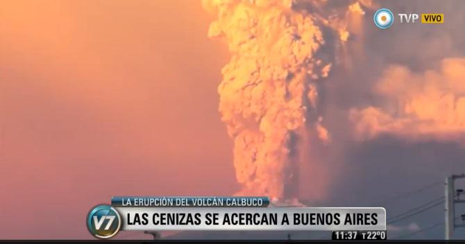 TV_Publica's tweet photo. [FLASH] #Visión7 -Las cenizas se acercan a Buenos Aires >http://t.co/fnEKkuadQ9 http://t.co/KtkOeKjba6