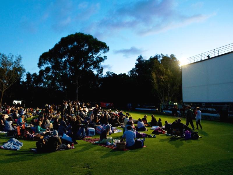 Alumni_UTM's tweet photo. Popcorn and movies at #SpringReunion Flicks on the Field! May 29
http://t.co/P62GlOghYf http://t.co/TQauDRdOJ9