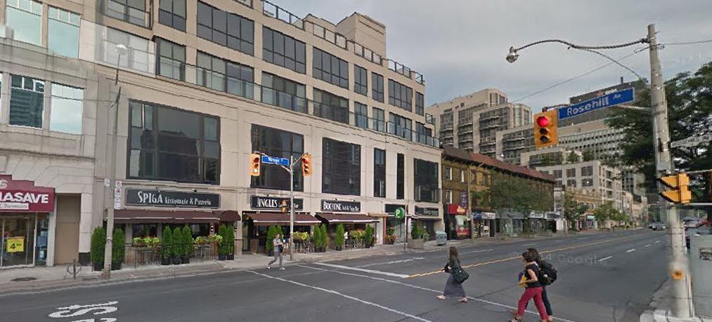 g_meslin's tweet image. One of my favorite mid-rise examples: new floors added above orig bldg, preserving  retail spaces.
#CProundtable