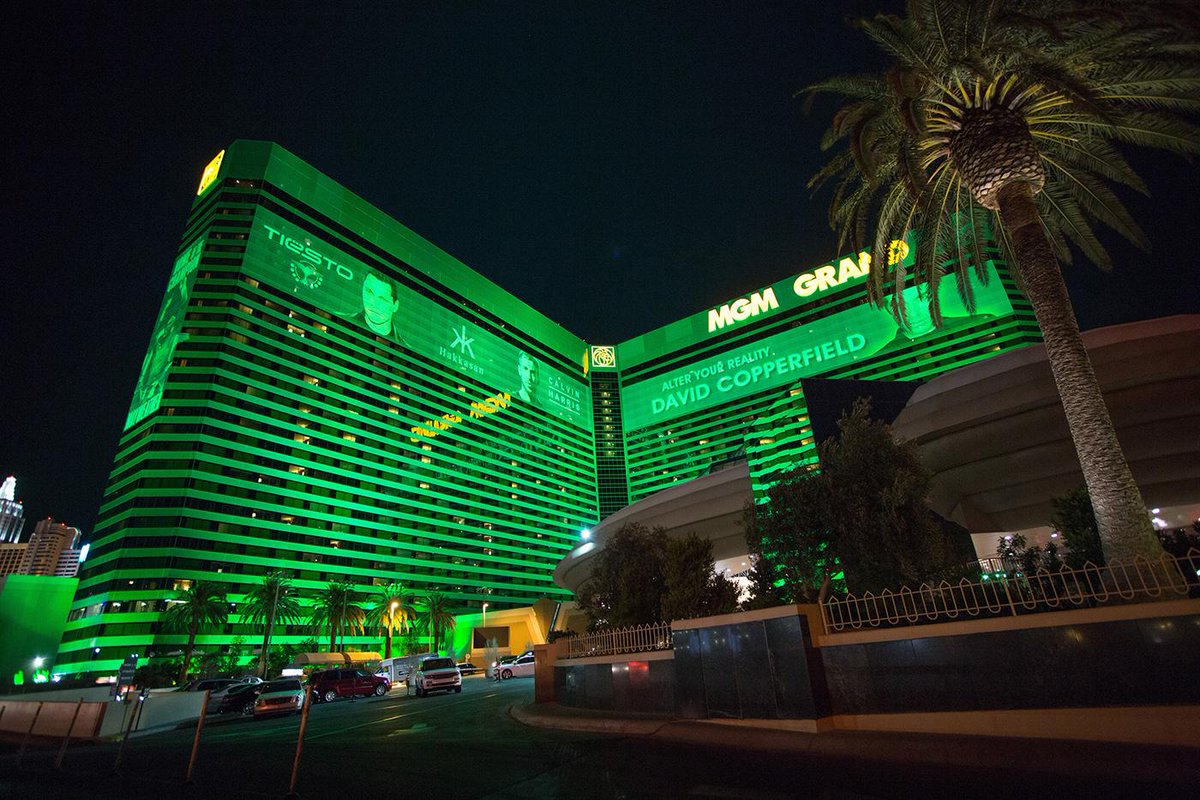MGMGrand's tweet photo. #Vegas misses your face! What's your countdown? http://t.co/jJZKbc5NgZ