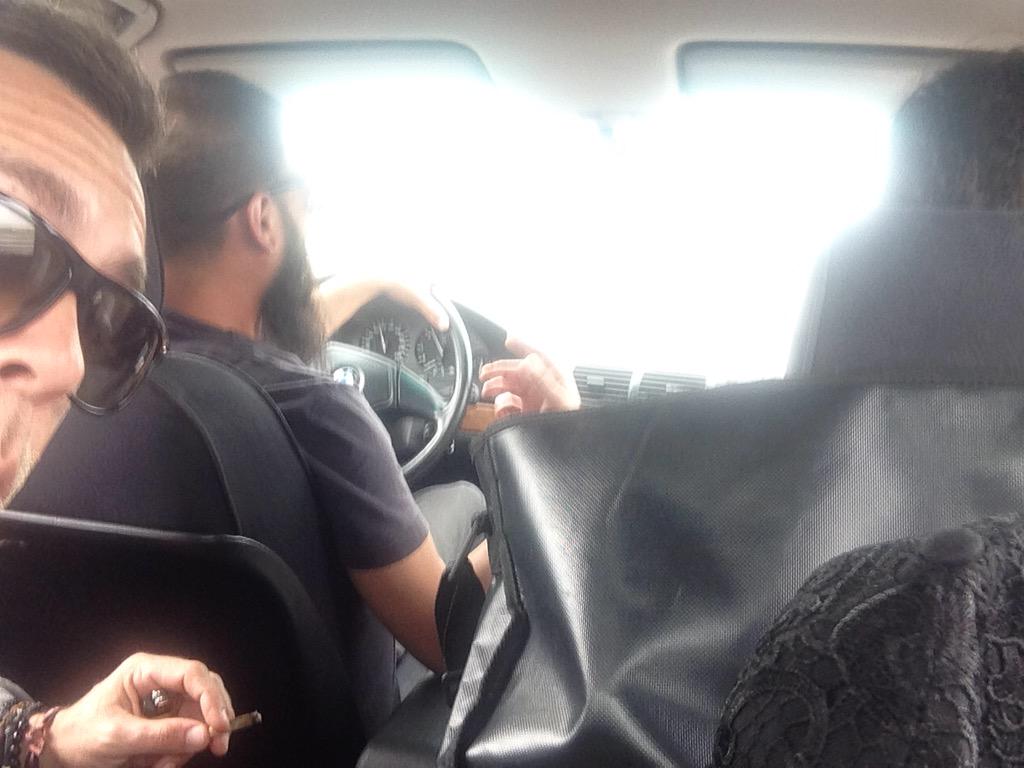 Peaso Perlas me acompañan en el viaje..<a href="/tonyromerob/">Tony Romero</a> <a href="/Josueronkio/">Josue ronkio</a>...
Esta banda es de Caravanchel mínimo <a href="/linncortes/">L I N C O R T É S</a>