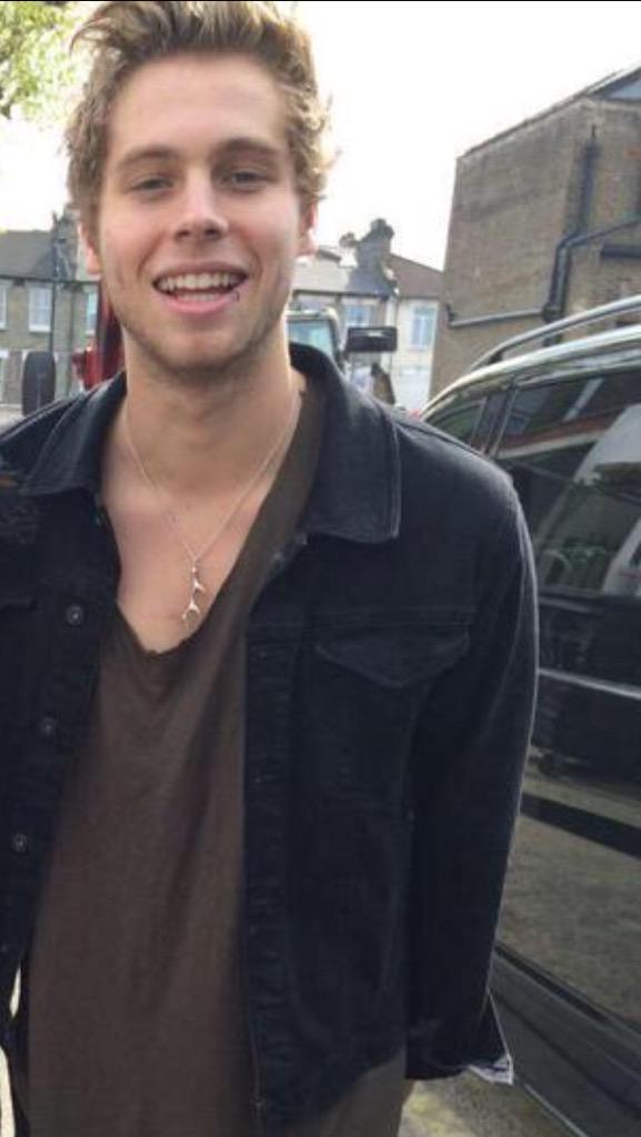 breadsmiling's tweet image. 