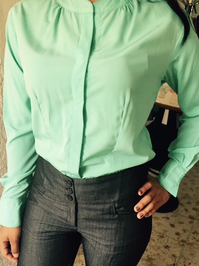 ninamiamx's tweet photo. Verde lucite, excelente para usar en primavera, relajante, fresco y con un brillo de menta. #colores2015 #ninamia http://t.co/dC417kt9V1