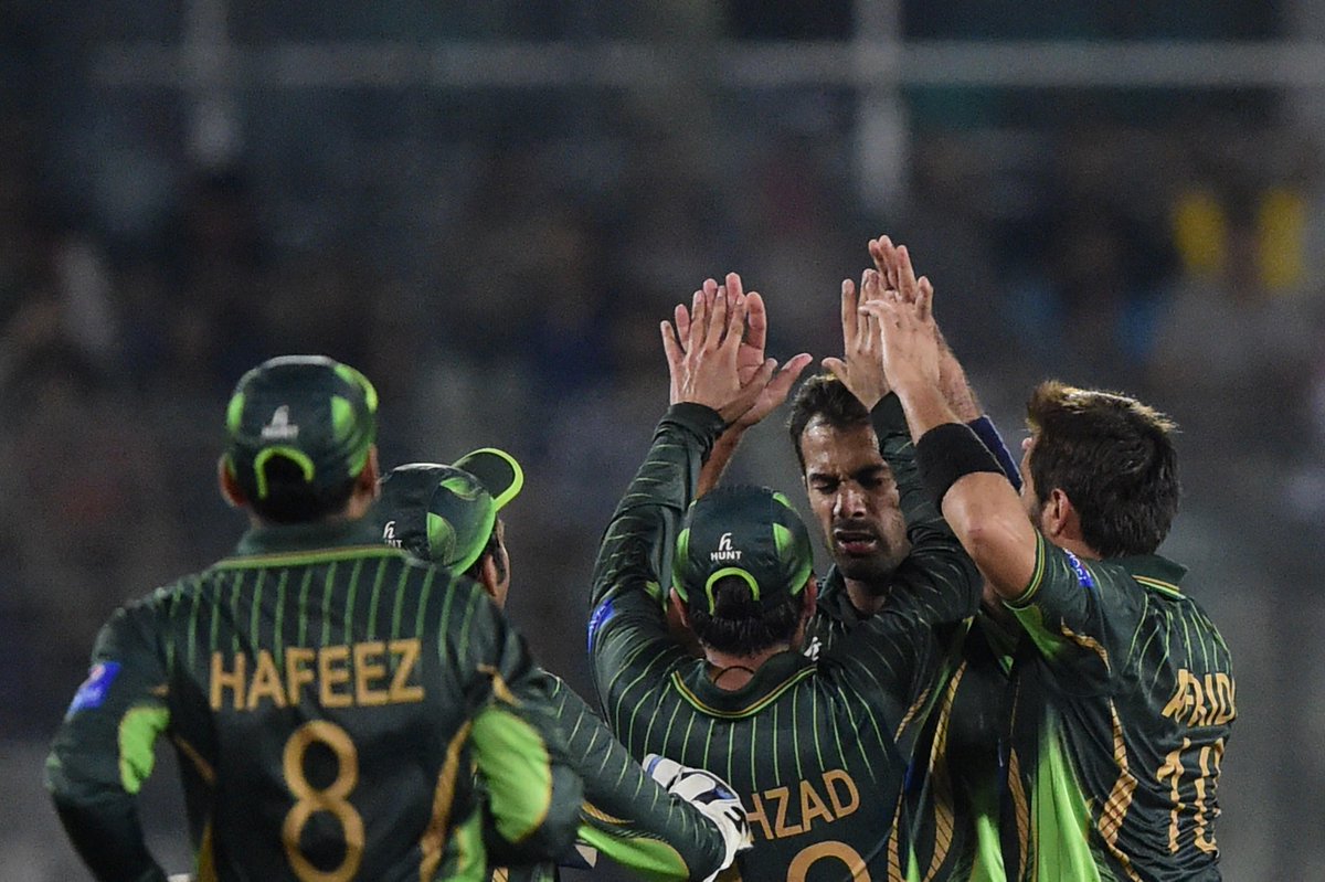 ICC's tweet photo. Bangladesh took their ODI form into the Only T20I, beating Pakistan by 7 wickets #BanvPak http://t.co/XQmPNvaAni