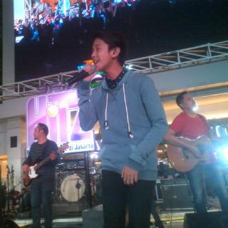 CJRisMate_FC's tweet photo. Haiiii @iqbaale 💘💘💘💘 http://t.co/8SNZVuRpL7