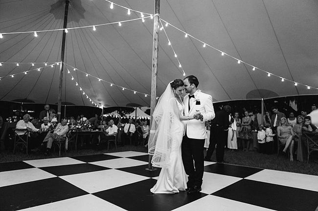SperryTents's tweet photo. A perfect southern #wedding w/ @karsonphoto @tigerlilyweds @burlapelephant http://t.co/aG9D7FLXJa http://t.co/QTZGeEJxL6