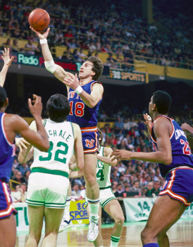 Happy Birthday to Ernie Grunfeld, a star at the University of Tennessee & former 11th overall pick/1977 Draft 