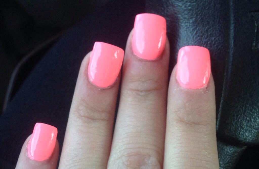 QueenBitch_Face's tweet photo. Absolutely in love with this color #summertimenails ππ
http://t.co/YeURTwdPQJ