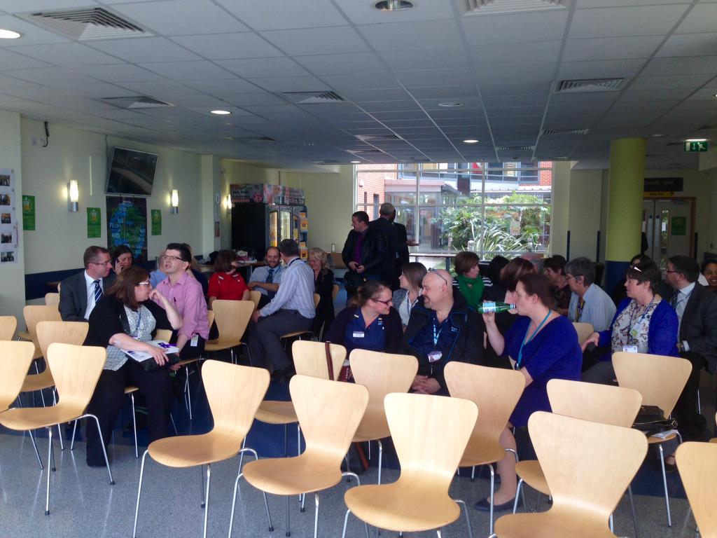 K_and_R_NHS's tweet photo. Waiting for the debrief for #breakingthecycle and we've got a lovely 'walk through' the week! #fasterflow http://t.co/SUAsClS3Ou