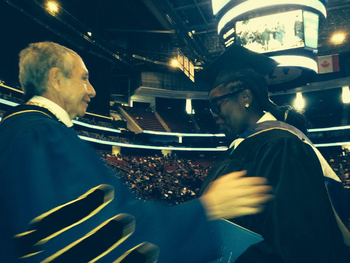 AngCHarrington's tweet photo. Nicole Singletary w/ President @DarioACortes1 #BerkeleyGrad2015 @BerkeleyCollege http://t.co/BAERFKBBuK