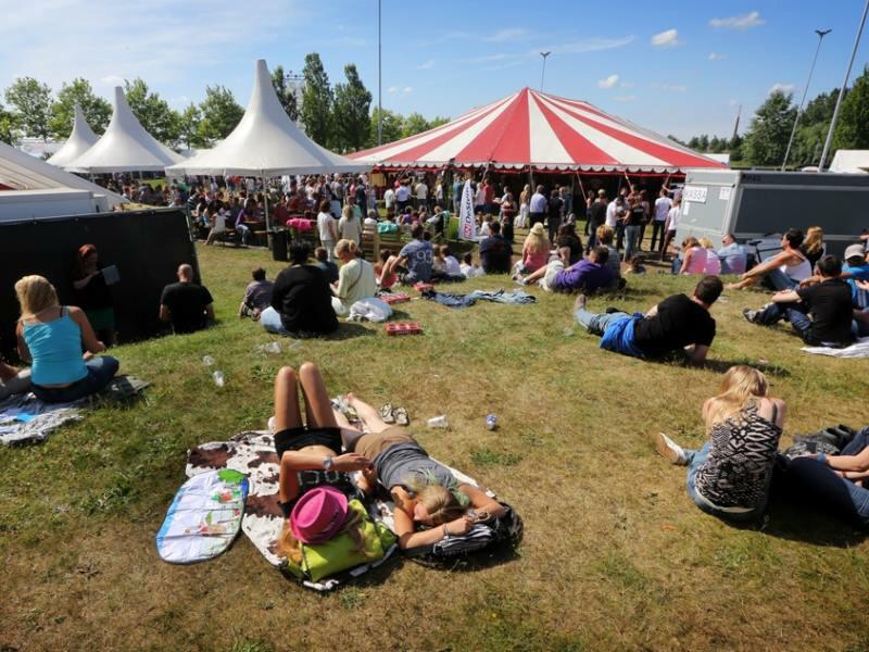 Ook weer zin in dat gezellige, relaxte #festival sfeertje? Koop dan nu je #tickets op plaatpop.nl/tickets-2/ #ppboz