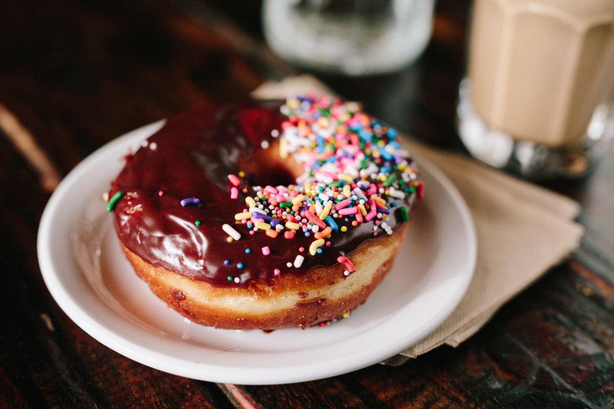 BeachsideSF's tweet photo. Happy Friday! We're starting the day off with a little somethin' sweet, to celebrate the start of the weekend. http://t.co/5oIoig8I0r