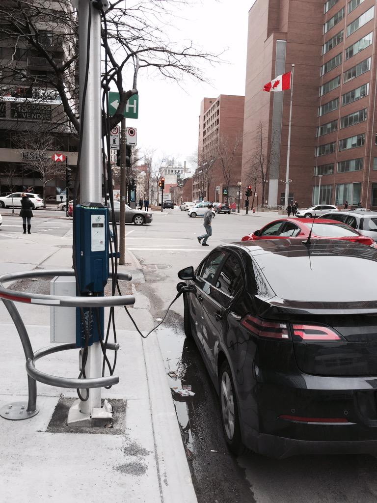 paulrowland's tweet photo. @hydroquebec @elonmusk more of this please in #quebec #montreal #mtlshare @LaCommuneMTL http://t.co/FoeGfS3X6V