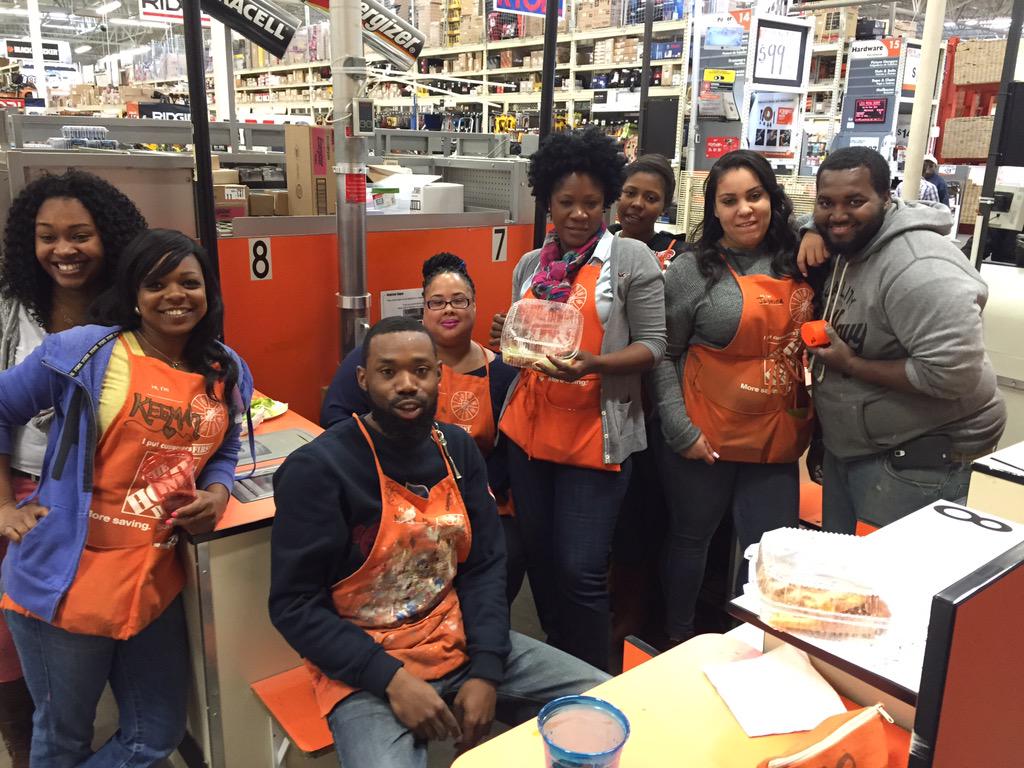 KcMccrossen's tweet photo. Thanking our cashiers in 0980 for a great front end recovery YTD! Amazing team!! http://t.co/92GTZ1tCAd