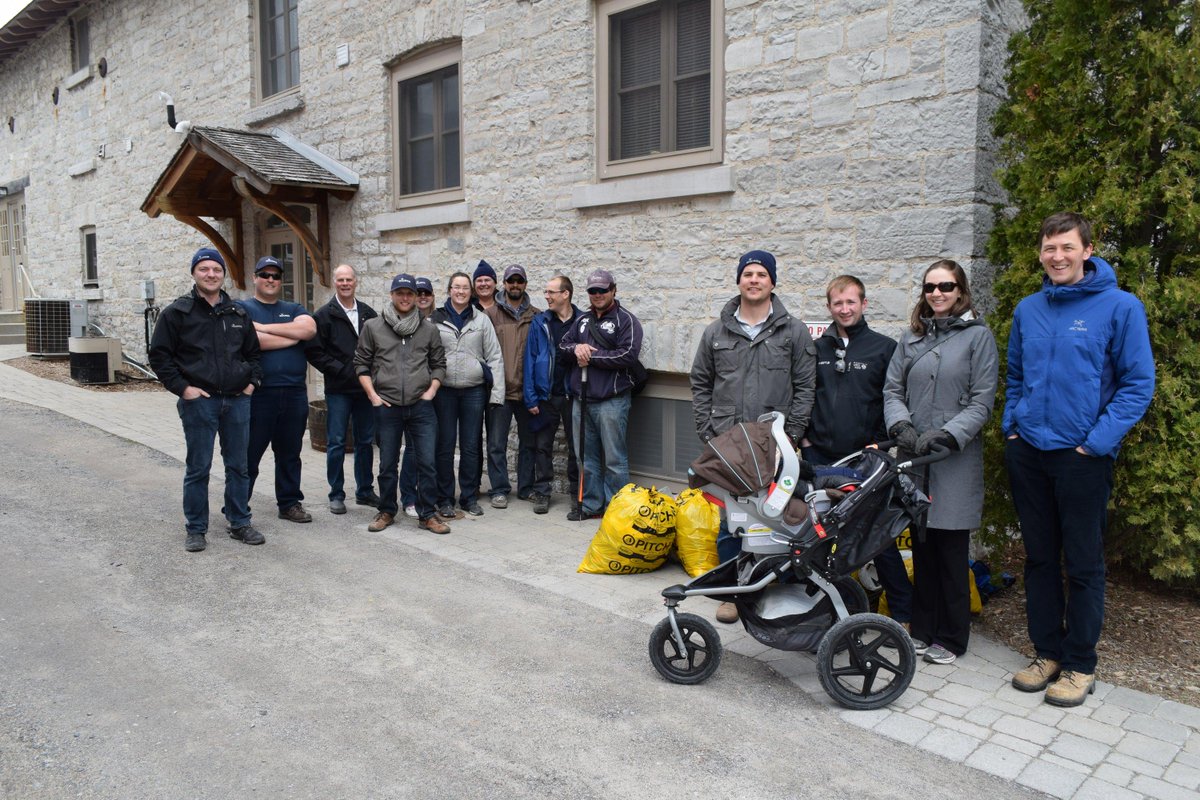 The Malroz team taking part in #pitchinkingston 2015. Good Job! #ygk #cleanneighbourhoods #doyourpart #keepitclean