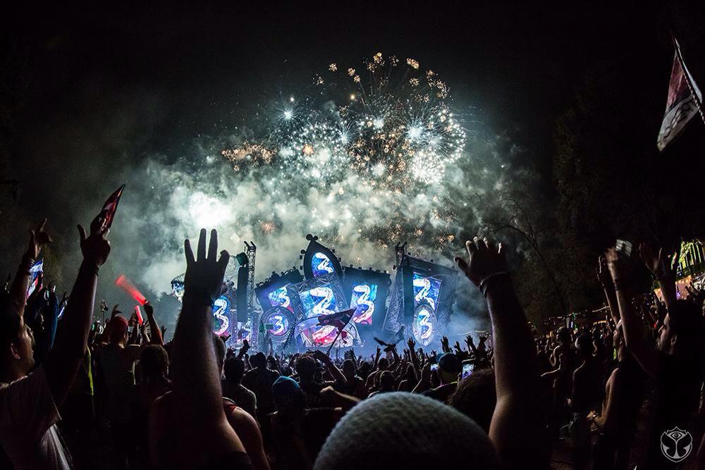 MKMDirty's tweet photo. #NP - Krater (Original Mix) Tau Tau
#HOF065
Escucha || http://t.co/bJN4cYSbKT
#PureRavers @theworldofedm_ http://t.co/GJNydbgvsr