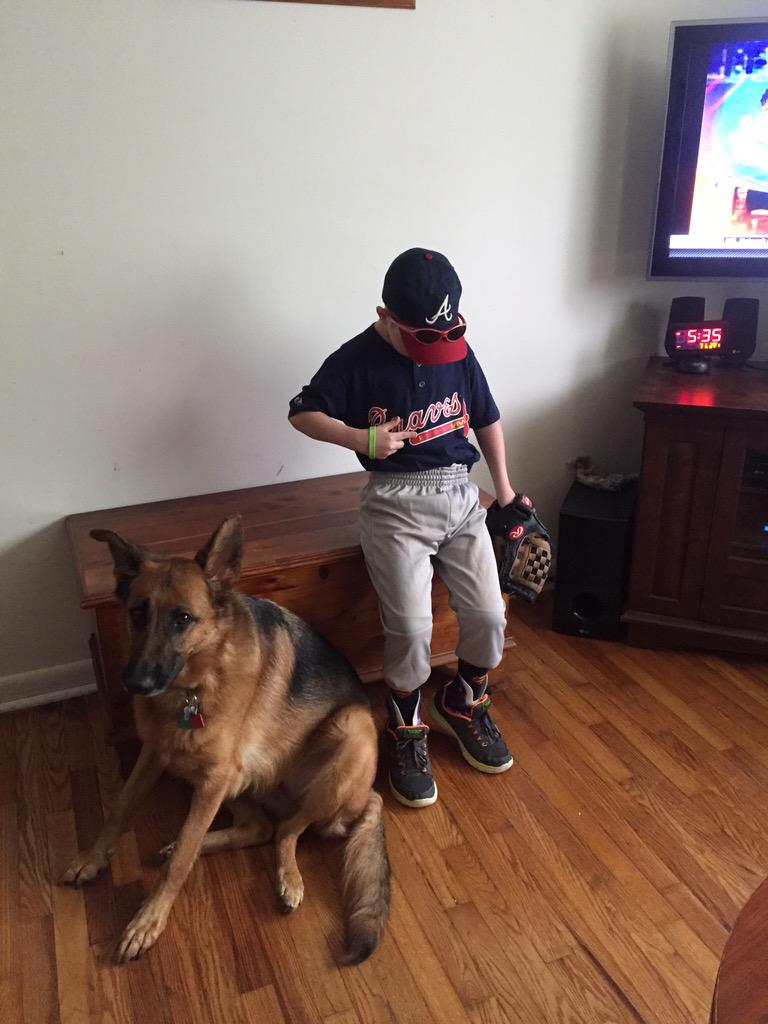 CupofNooDy's tweet photo. NooDy is ready for some baseball! #challengerleague #ChallengedNotLimited http://t.co/54lgATThx8