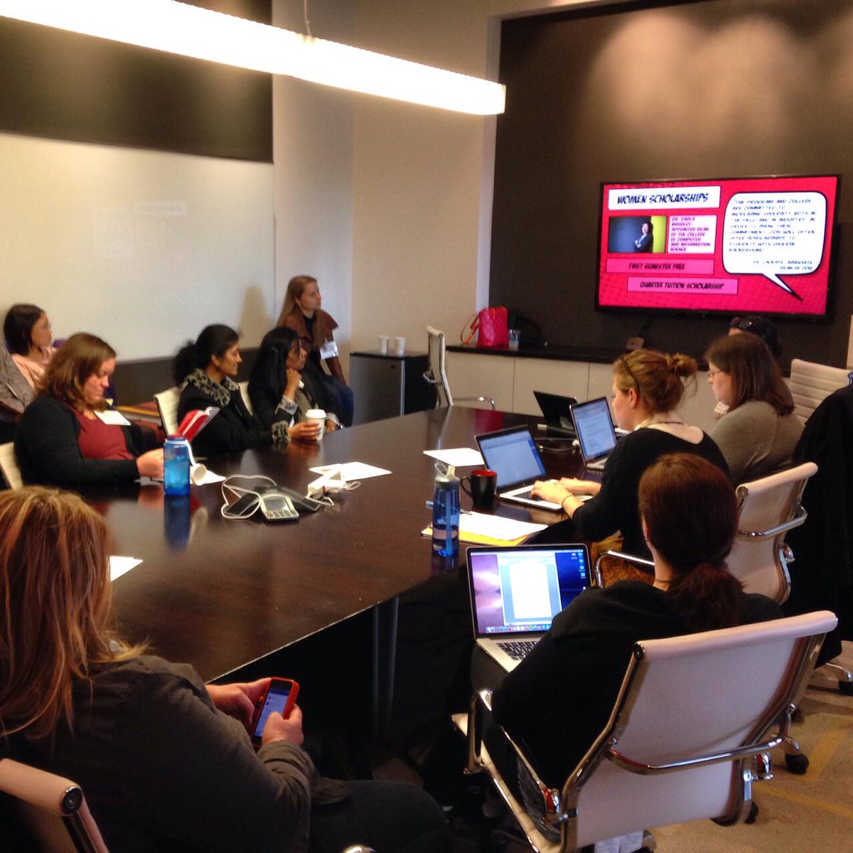 shesgeeky's tweet image. #ShesGeeky #Seattle sessions are in full swing... #STEM #women #tech
