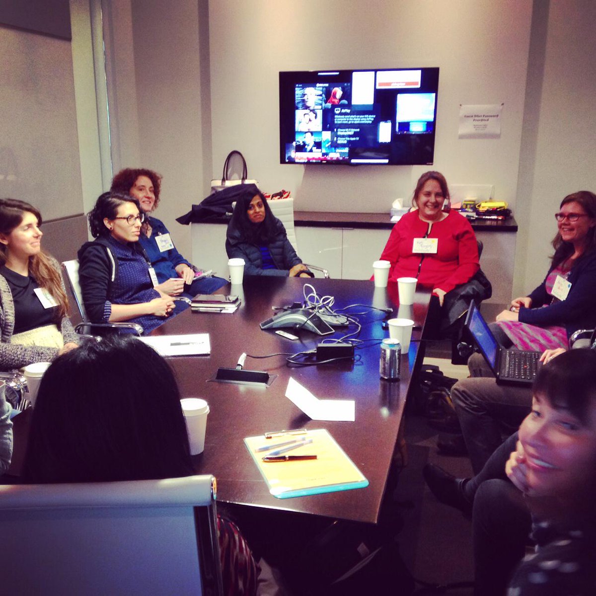 shesgeeky's tweet image. #ShesGeeky #Seattle sessions are in full swing... #STEM #women #tech