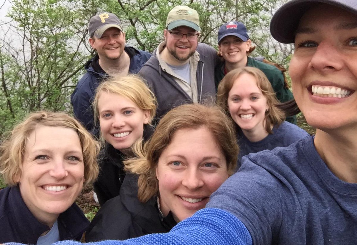 nature_IA's tweet photo. Team TNC #natureselfie! #trashbash2015 Thanks @DesMoinesParks for a great way to end the week of #EarthDay http://t.co/rAZCLVWnTT