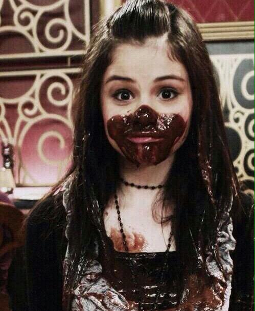 hitsnoi's tweet image. אפילו סלינה עוזרת נו  #IsraelIsStillWaitingFor1D