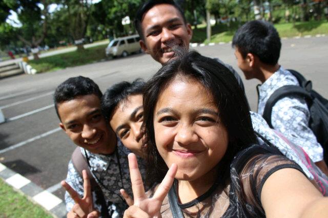 aliyaamandaa's tweet photo. Abaikan muka kita http://t.co/VlobJZI0PI