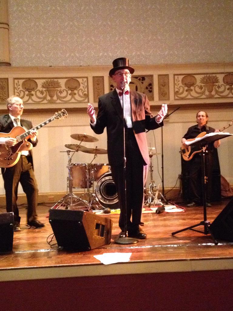 heartcherelle's tweet photo. Buffalo City Comptroller @MarkJFSchroeder singing at the #BLB15 http://t.co/0lJQhKNWWG