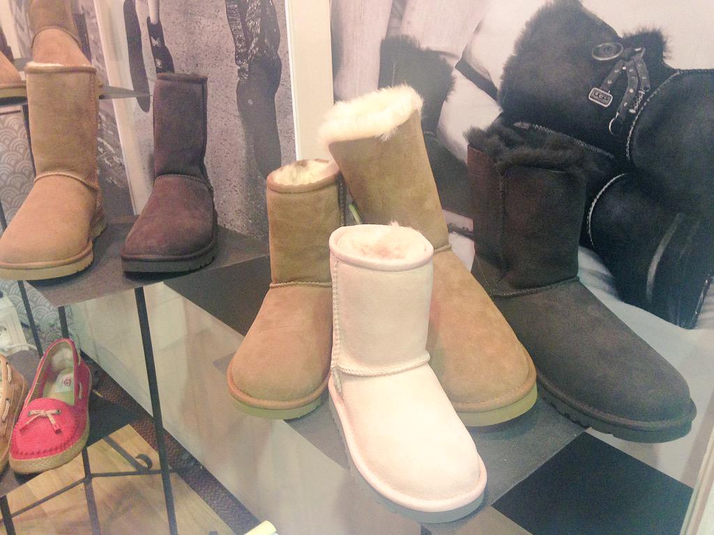 revistabla's tweet photo. Se viene el invierno, es hora de elegir tus UGG! #ItaúMoWeek10 #BLaEnMoweek http://t.co/MnB1i9xvy8