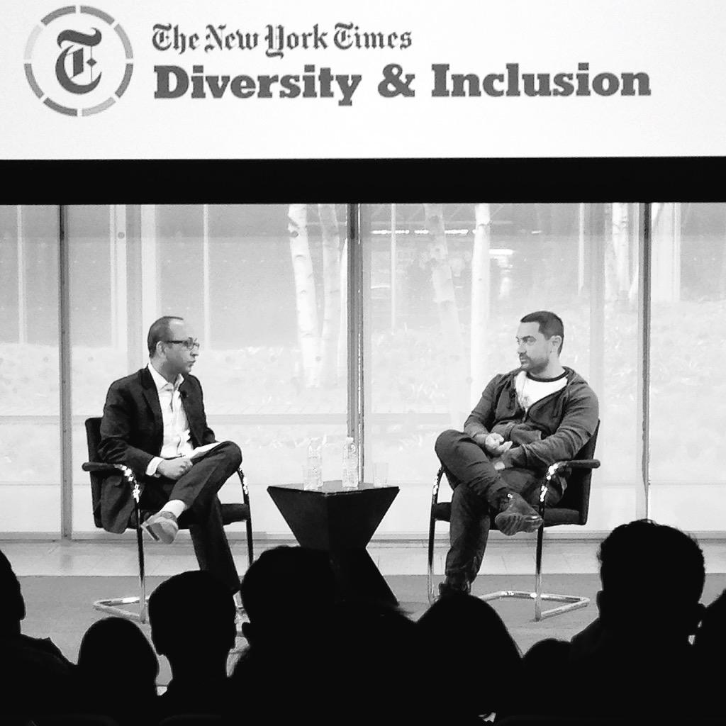 "It's the creative people who bring grace to society" <a href="/aamir_khan/">khan saab 🥰</a> talking to @vikasbajaj about Satyamev Jayate.