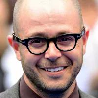 Happy Birthday to half of the best writing duo in the world, Mr Damon Lindelof who\s sadly not on message anymore! :( 
