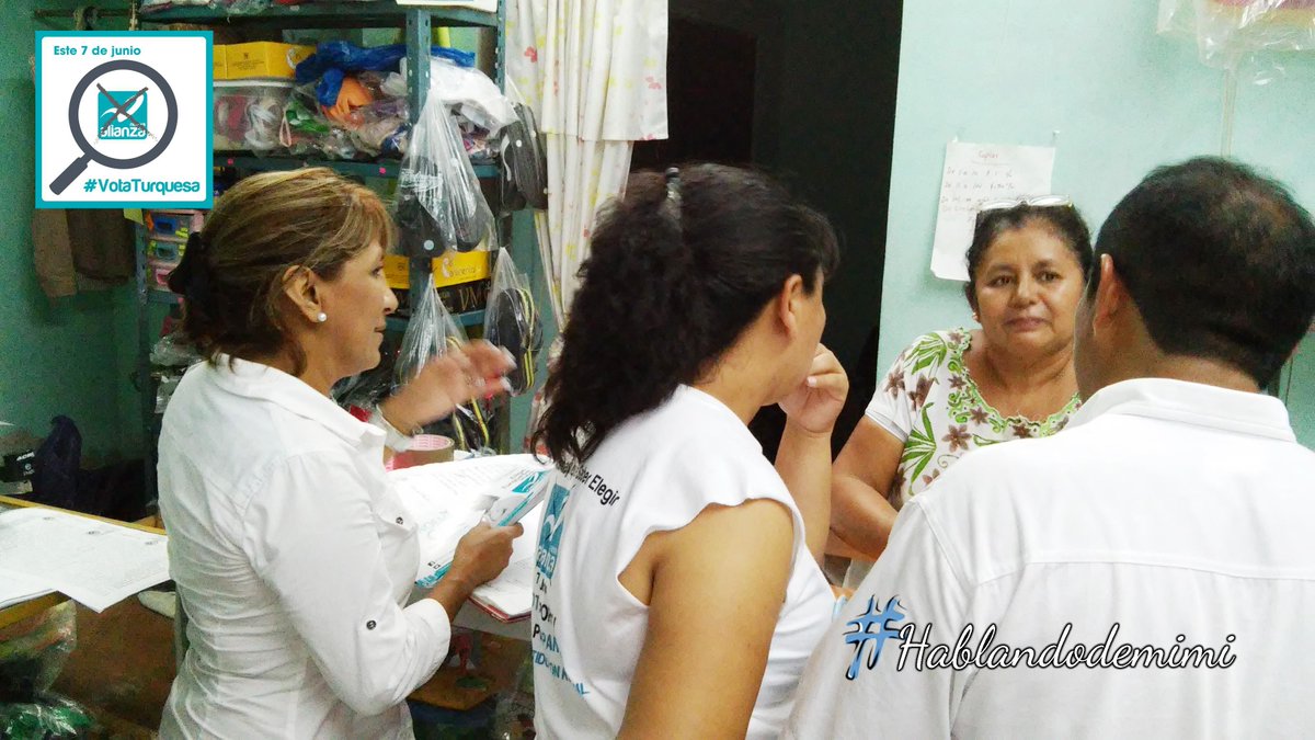 Y seguimos pintando el distrito VIII de #turquesa, junto con Francisco Aguayo y Rocio Torres #Hablandodemimi