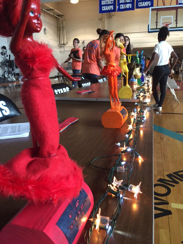 katnsauter's tweet photo. Gearing up for #makershowdown let's see whachu got #MakeORama2015 #arstars http://t.co/BATXPSaaDi